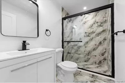 101 Thurton Place, Yonkers, NY 10704 - Photo 21