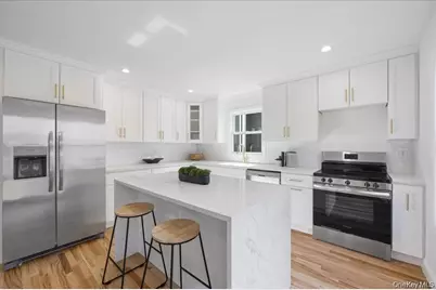 101 Thurton Place, Yonkers, NY 10704 - Photo 5