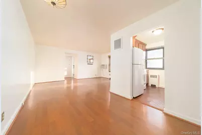 8 W Mill Drive #1B, Great Neck, NY 11021 - Photo 11