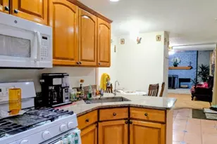 17 Grayley Pl, Huntington Station, NY 11746 - Photo 9