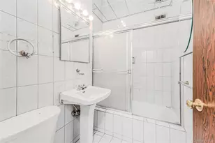 77 W 55th St, New York, NY 10019 - Photo 7