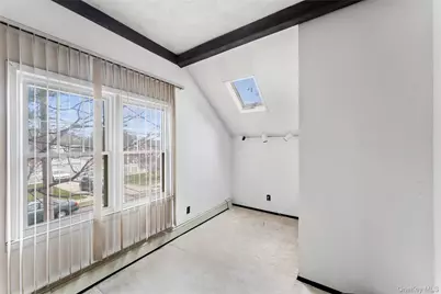160 Lanier Place, Westbury, NY 11590 - Photo 13