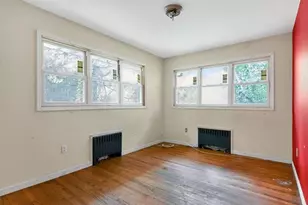 48 E Rogues Path, Huntington Station, NY 11746 - Photo 9