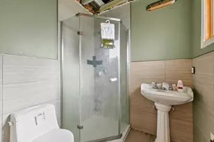 48 E Rogues Path, Huntington Station, NY 11746 - Photo 19