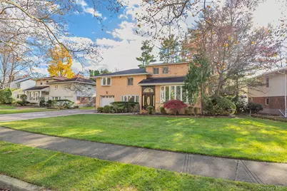 38 Lake Drive, Manhasset Hills, NY 11040 - Photo 7