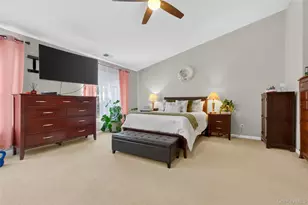 733 Huntington Dr, Fishkill, NY 12524 - Photo 11