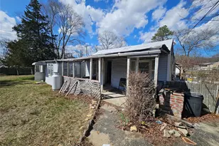 549 Granny Rd, Medford, NY 11763 - Photo 11