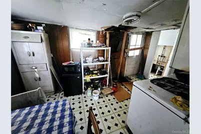 549 Granny Road, Medford, NY 11763 - Photo 29