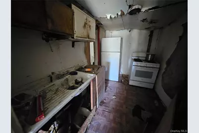 549 Granny Road, Medford, NY 11763 - Photo 15