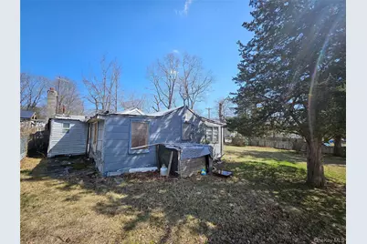 549 Granny Road, Medford, NY 11763 - Photo 9