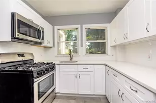 17 Landscape Ave, Yonkers, NY 10705 - Photo 7