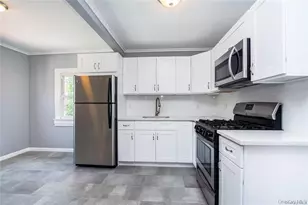 17 Landscape Ave, Yonkers, NY 10705 - Photo 13