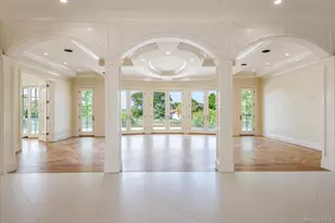 566 E Shore Rd, Great Neck, NY 11024 - Photo 9