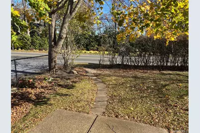 40 Canoe Place Road #4, Hampton Bays, NY 11946 - Photo 3