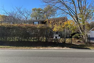 40 Canoe Place Rd, Hampton Bays, NY 11946 - Photo 33