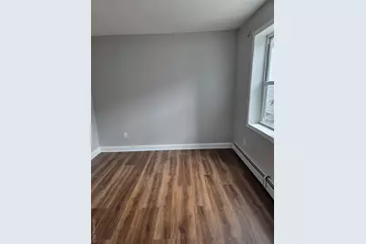 28 James L L Burrell Avenue, Hempstead, NY 11550 - Photo 5