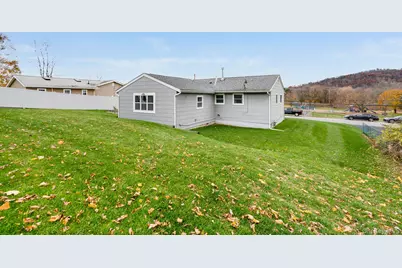 29 Wedgewood Road, Fishkill, NY 12524 - Photo 17