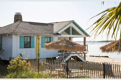 610 Park Avenue, Mattituck, NY 11952 - Photo 3