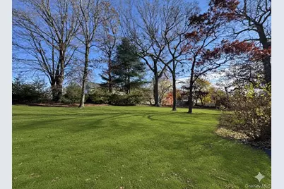 4 Washington Avenue, Smithtown, NY 11787 - Photo 25