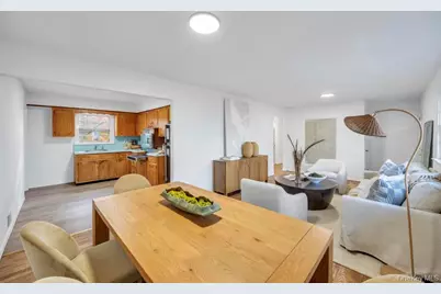 4 Washington Avenue, Smithtown, NY 11787 - Photo 7