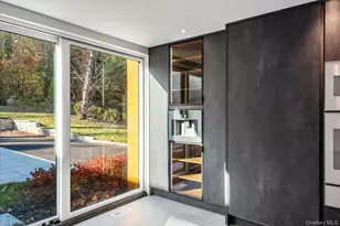 369 E Shore Rd, Great Neck, NY 11023 - Photo 21