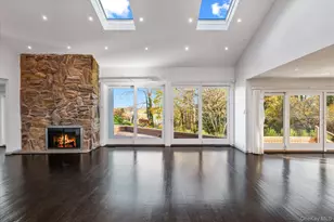 369 E Shore Rd, Great Neck, NY 11023 - Photo 9