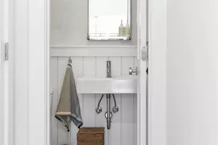 34 Floyd St, East Hampton, NY 11937 - Photo 13