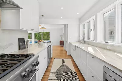 34 Floyd Street, East Hampton, NY 11937 - Photo 11