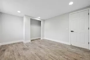 10223 164th Dr, Howard Beach, NY 11414 - Photo 17