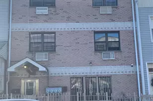 18 Kane Pl, Brooklyn, NY 11233 - Photo 1