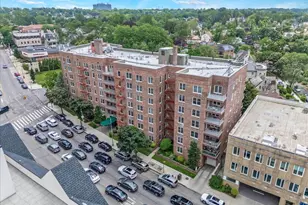 241-20 Northern Blvd, Little Neck, NY 11362 - Photo 13