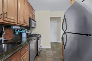 241-20 Northern Blvd, Little Neck, NY 11362 - Photo 9