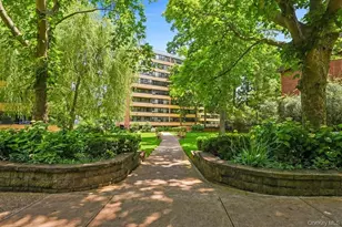 166-26 Powells Cove Blvd, Whitestone, NY 11357 - Photo 23