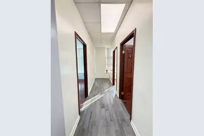 135-11 40th Road #4B, Flushing, NY 11354 - Photo 5