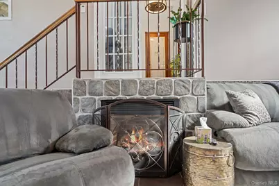 386 Page Avenue, New York, NY 10307 - Photo 15