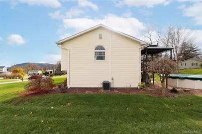 293 Garden Street, New Windsor, NY 12553 - Photo 31