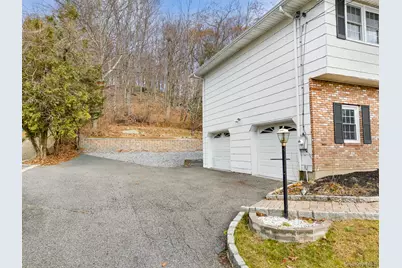 26 Astor Drive, Mahopac, NY 10541 - Photo 3