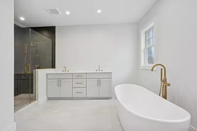 150 Deer Run, Southold, NY 11971 - Photo 33