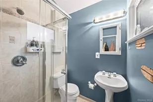 1734 Roberta Ln, Merrick, NY 11566 - Photo 29