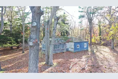 2788 N Wading River Road, Wading River, NY 11792 - Photo 5