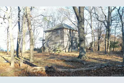 2788 N Wading River Road, Wading River, NY 11792 - Photo 3