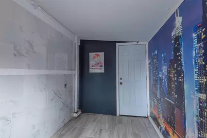 244-19 Grand Central Parkway, Douglaston, NY 11362 - Photo 37