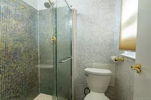 244-19 Grand Central Pkwy, Douglaston, NY 11362 - Photo 13