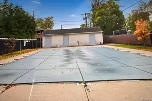 141 Edmunton Dr, North Babylon, NY 11703 - Photo 25