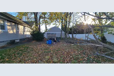 11 45th Street, Lindenhurst, NY 11757 - Photo 3