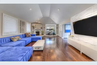 266 Thompson Avenue, Oceanside, NY 11572 - Photo 9