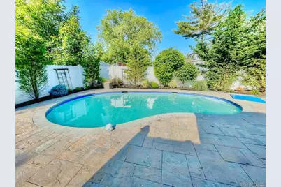 266 Thompson Avenue, Oceanside, NY 11572 - Photo 3