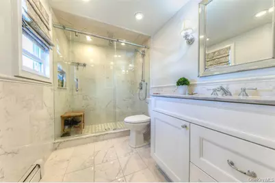 266 Thompson Avenue, Oceanside, NY 11572 - Photo 25