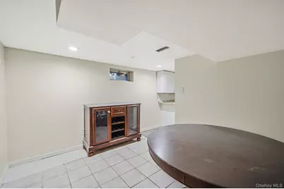 273 Delaware Avenue, Bay Shore, NY 11706 - Photo 37