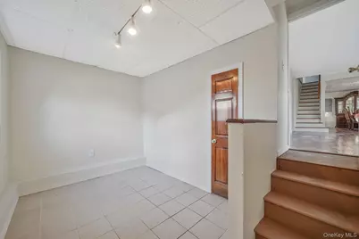 273 Delaware Avenue, Bay Shore, NY 11706 - Photo 13